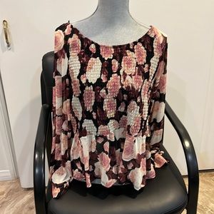 Love story floral blouse